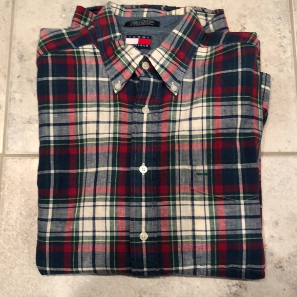 Tommy Hilfiger large button down shirt - Picture 7 of 9